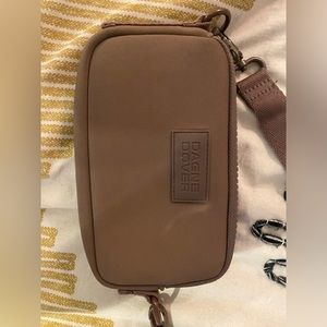 Dagne Dover cellphone sling, Fanny pack